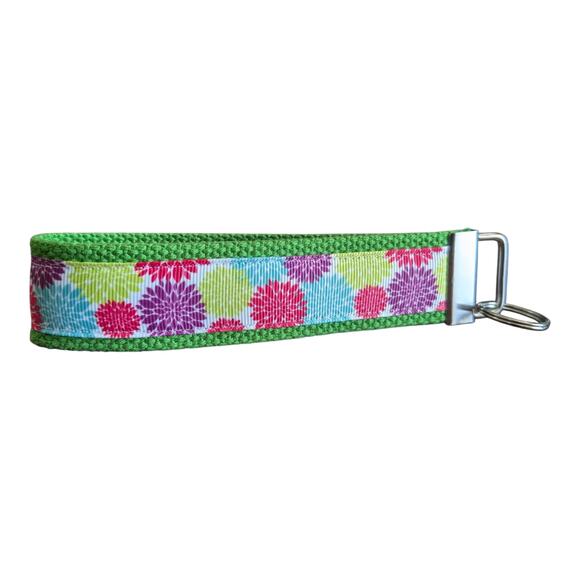 Floral Burst Keychain Wristlet Handmade Key FOB Bright Chrysanthemum Mum Flowers - Picture 1 of 5